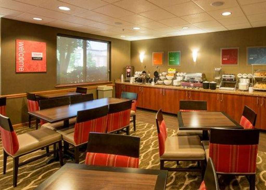 Comfort Suites Springfield-Eugene Étterem fotó